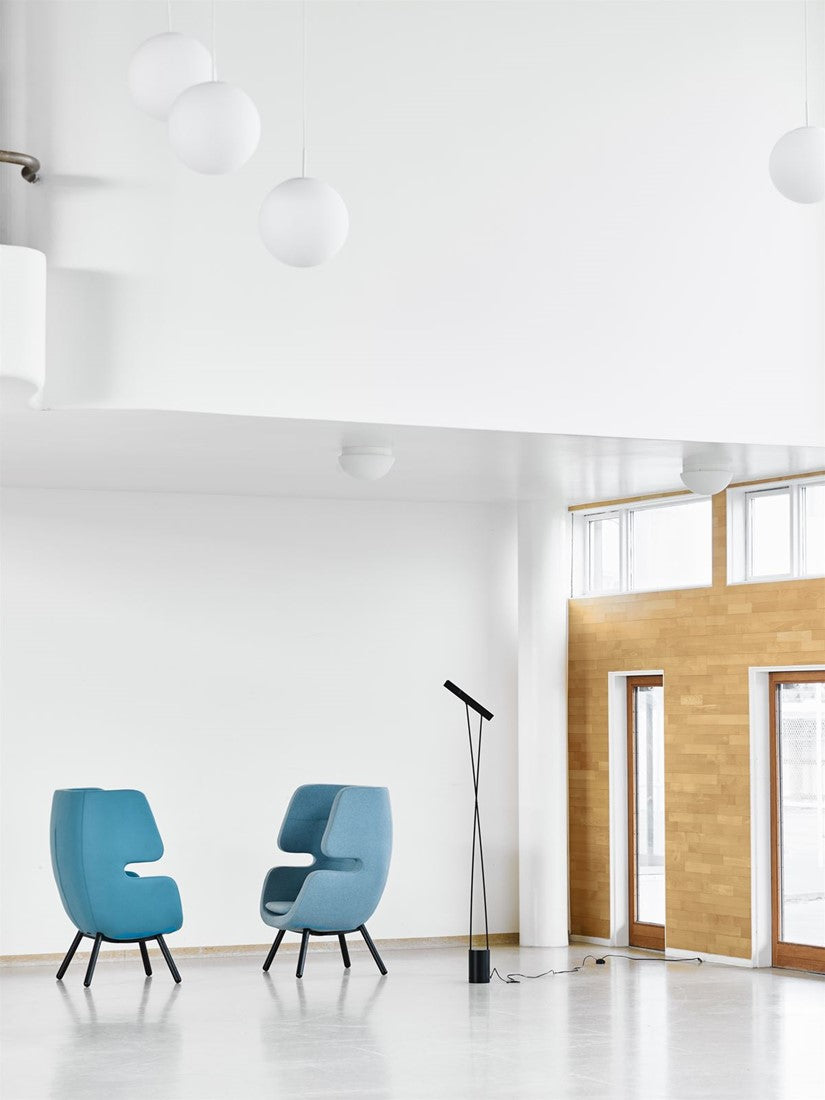 SOFTLINE Moai draaibare loungefauteuil in modern kantoor