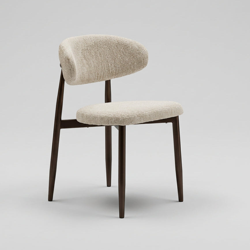 Pijlman Studios Amélie designvergaderstoel met kuipzitting en walnootlook frame